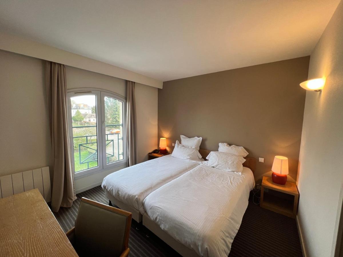 Le Pre Saint Germain Hotel Louviers Exterior photo